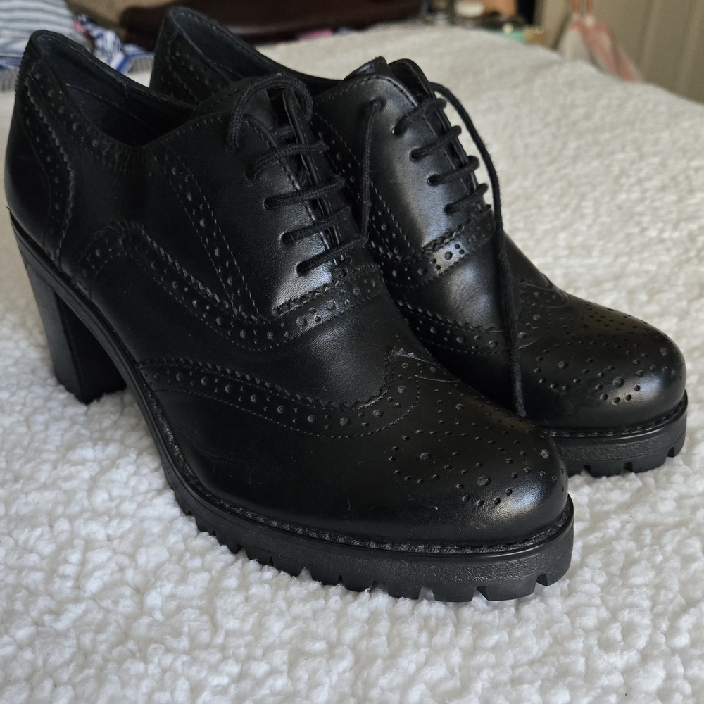 Oxford Style Chunky Goth HEEL NWOT